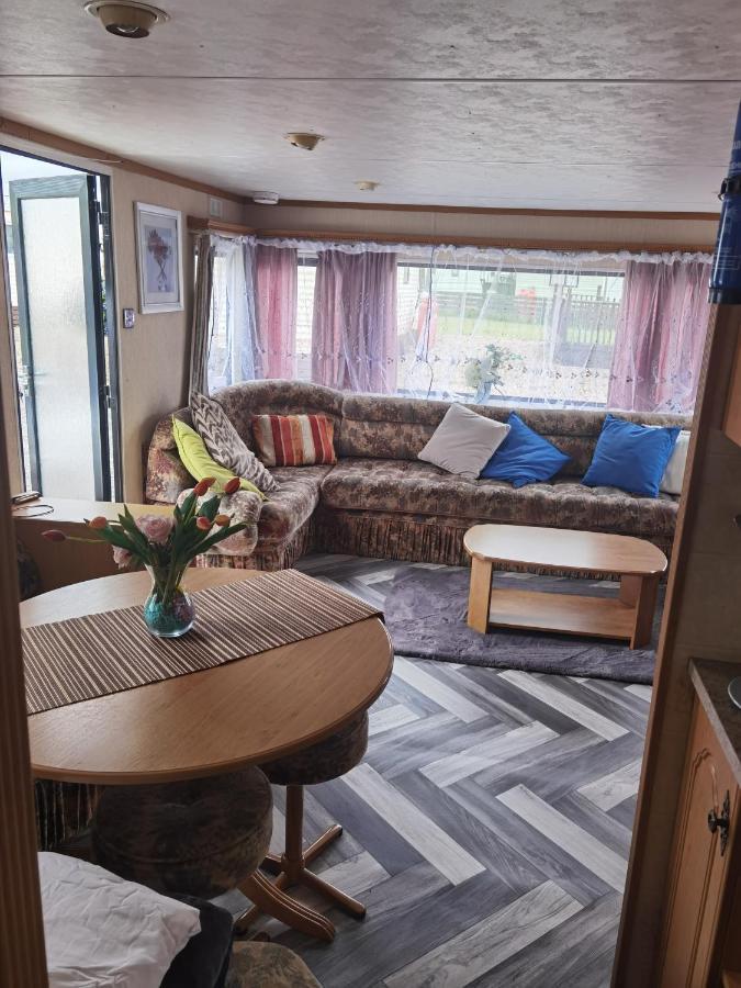 Lochlands Caravan Park X Villa Forfar Eksteriør bilde