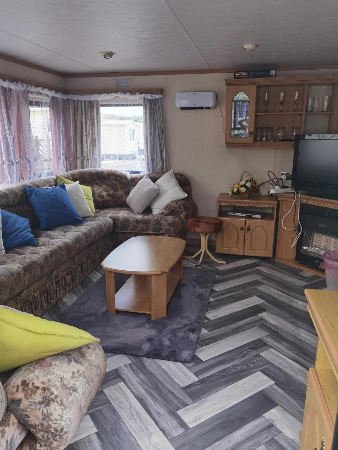 Lochlands Caravan Park X Villa Forfar Eksteriør bilde